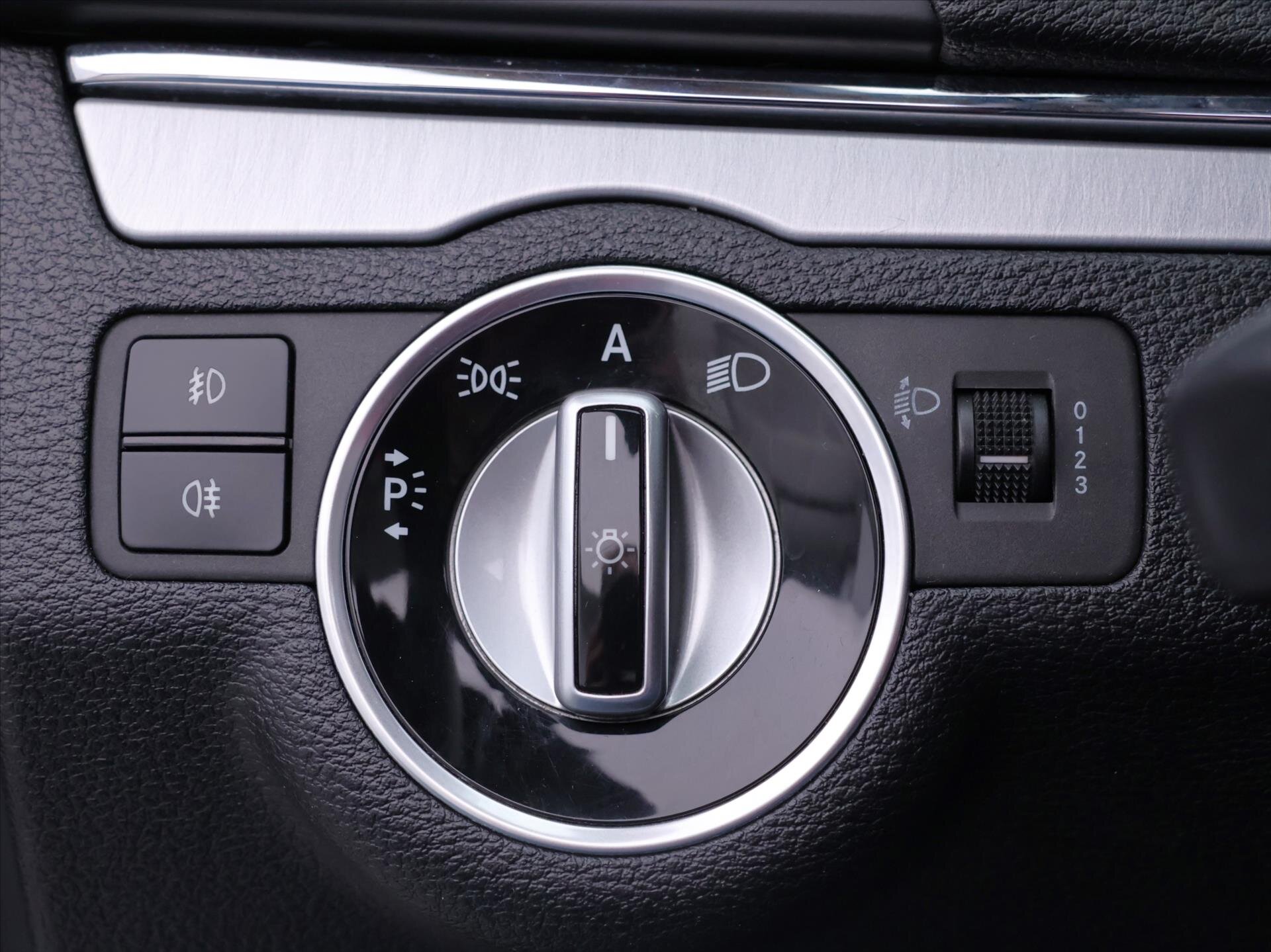 Mercedes-Benz Třídy E Kabriolet 2,1 l 125 kw