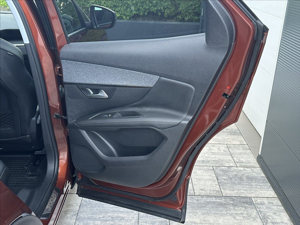 Peugeot 3008 SUV / Terénní 1,2 l 96 kw