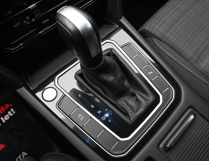 Volkswagen Passat Kombi 2,0 l 110 kw