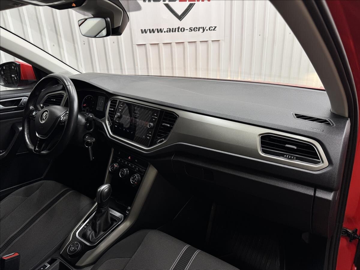 Volkswagen T-Roc SUV / Terénní 2,0 l 140 kw