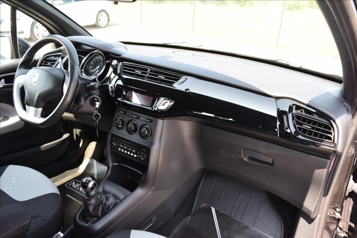 Citroën DS3 Hatchback 1,2 l 60 kw