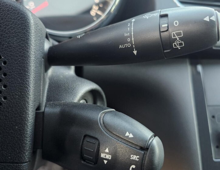 Peugeot 3008 SUV 1,2 l 96 kw