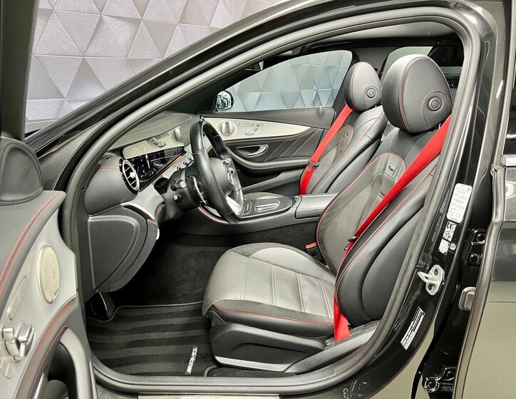 Mercedes-Benz Třídy E Kombi 3,0 l 320 kw