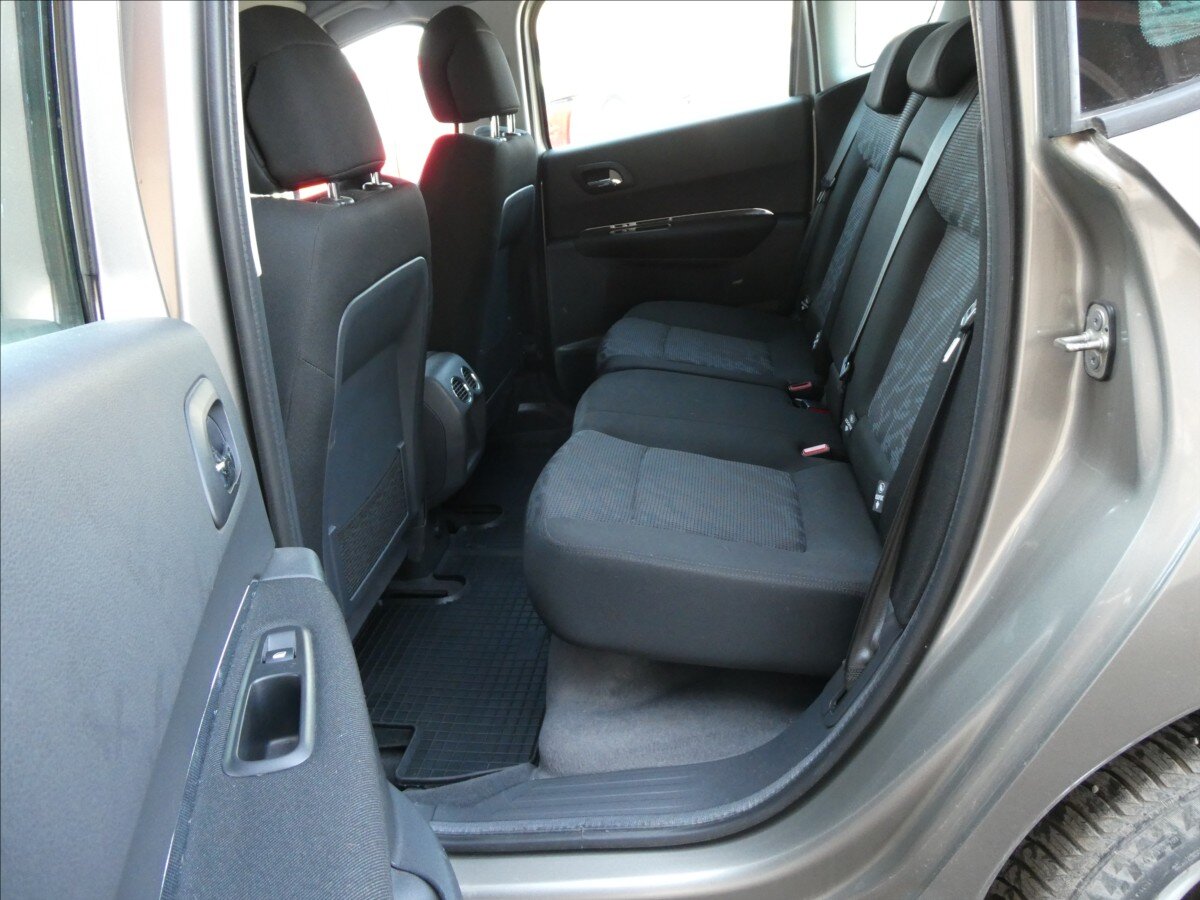 Peugeot 3008 SUV / Terénní 1,6 l 82 kw