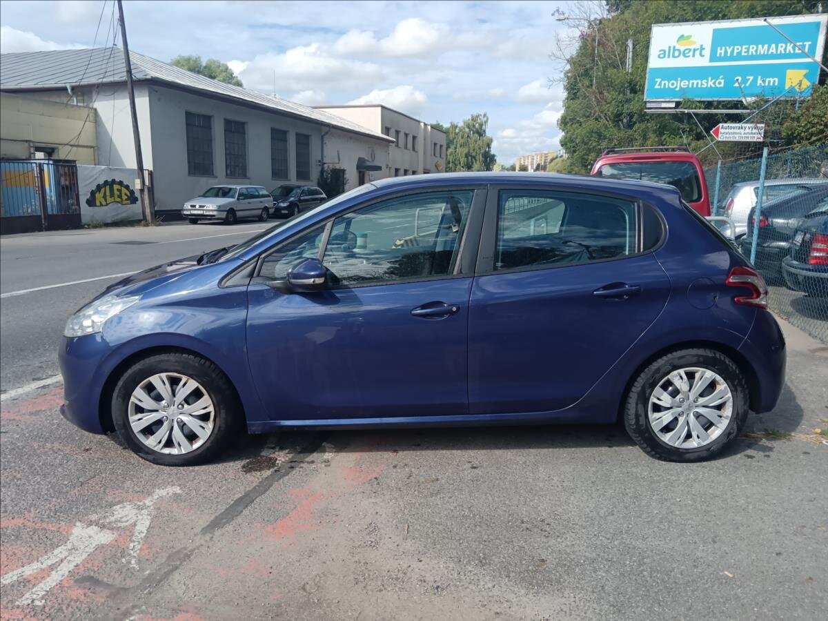 Peugeot 208 Hatchback 1,6 l 68 kw