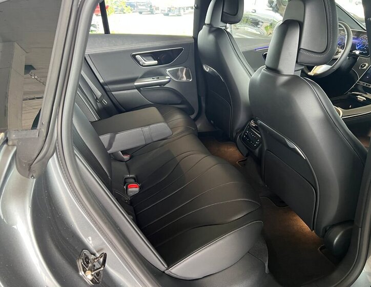 Mercedes-Benz EQE Sedan / Limuzína 0,0 180 kw