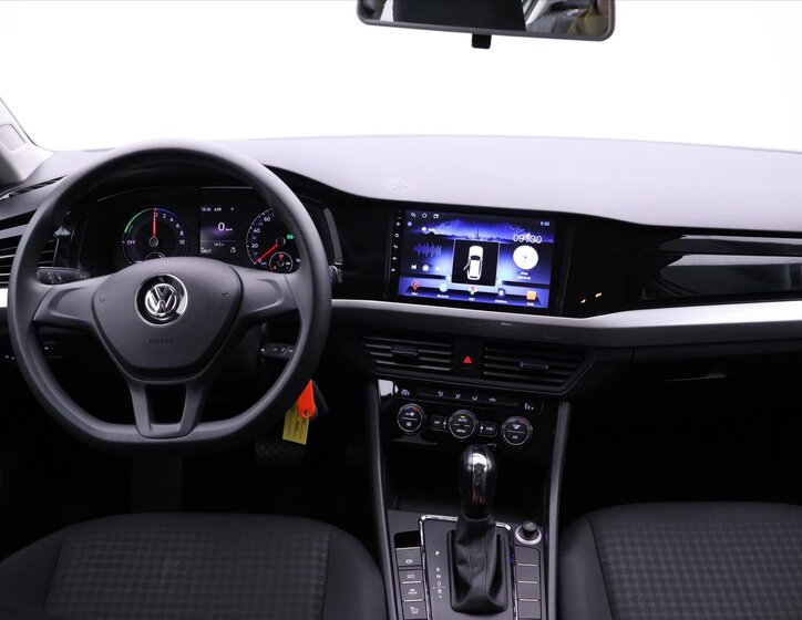 Volkswagen Bora Sedan / Limuzína 0,0 100 kw