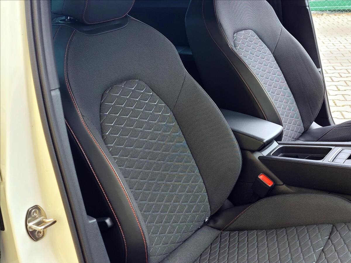 Seat Leon Hatchback 1,5 l 110 kw