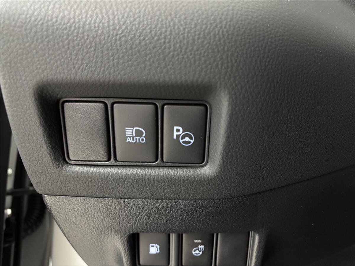 Toyota C-HR SUV 2,0 l 135 kw