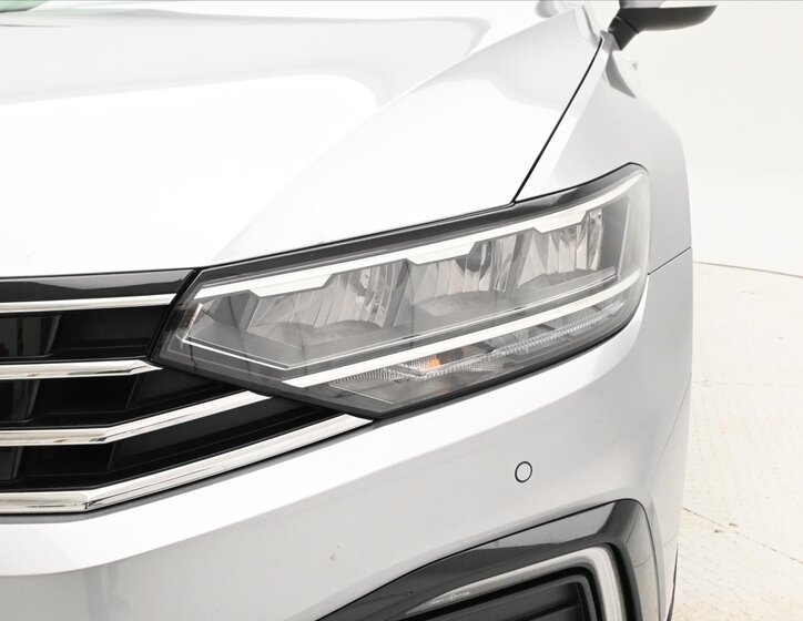 Volkswagen Passat 30