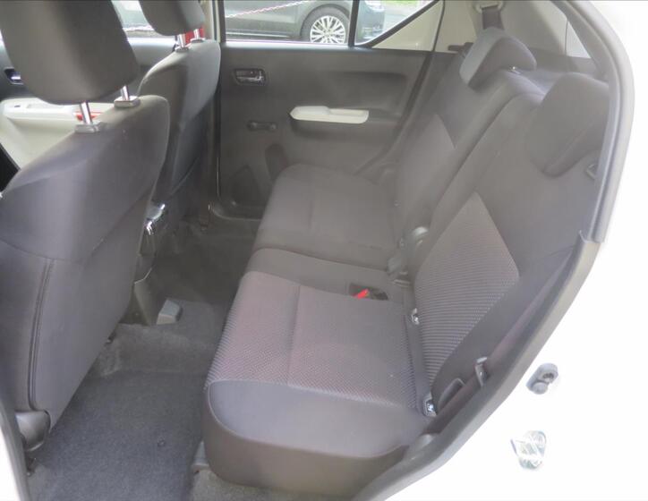 Suzuki Ignis 13