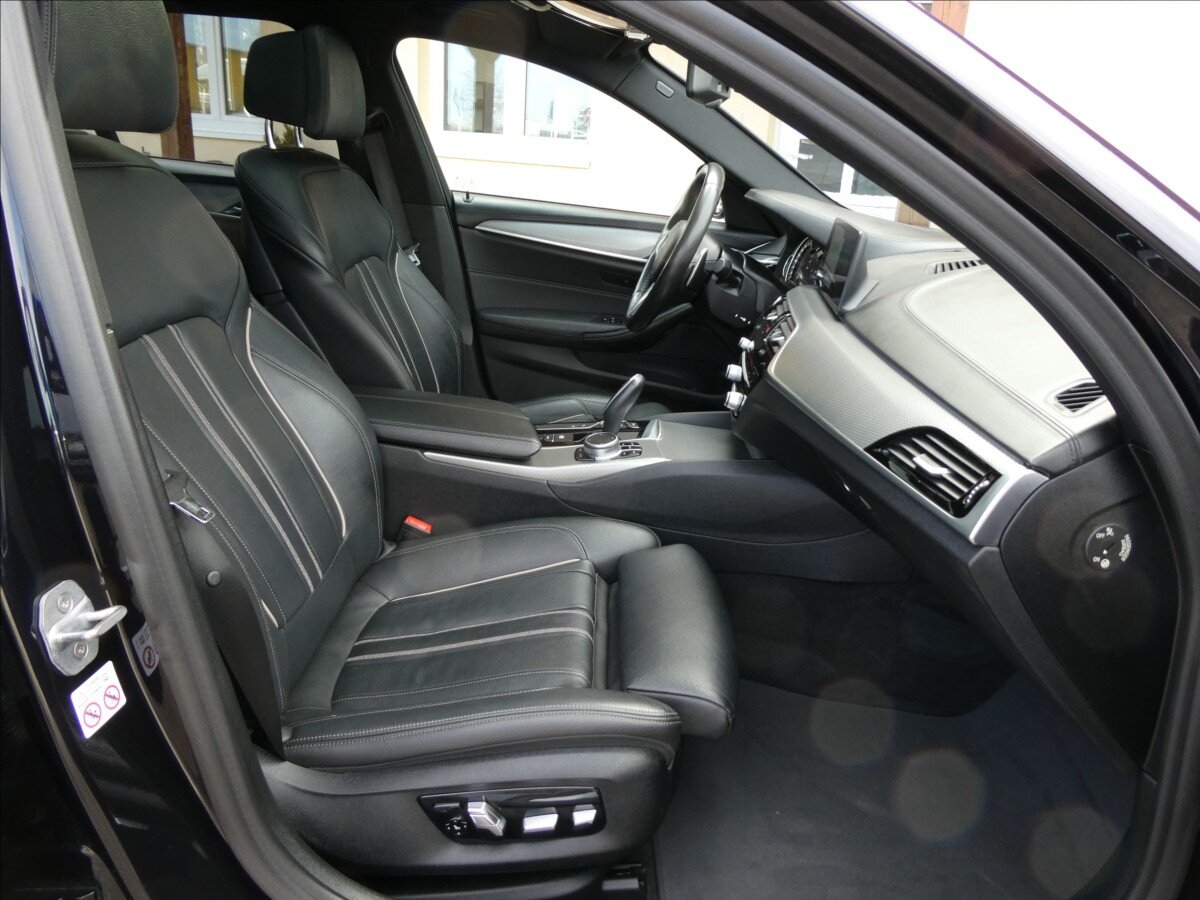 BMW Řada 5 Kombi 3,0 l 235 kw