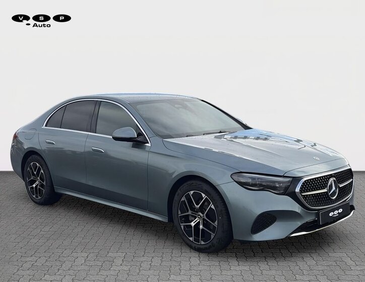 Mercedes-Benz Třídy E Sedan / Limuzína 2,0 l 145 kw