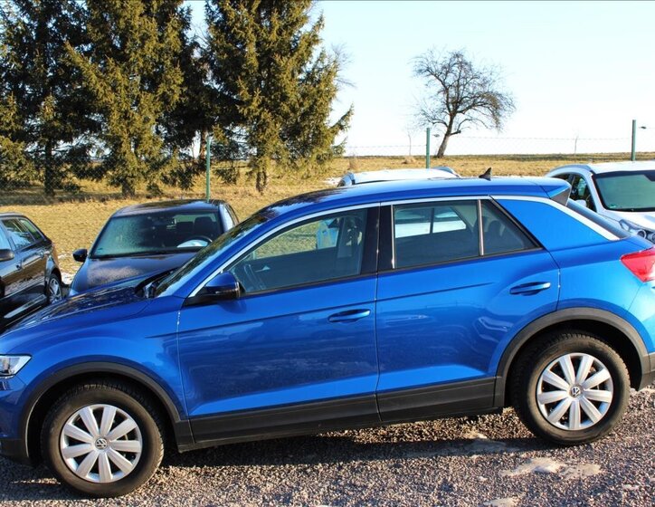 Volkswagen T-Roc SUV / Terénní 1,6 l 85 kw