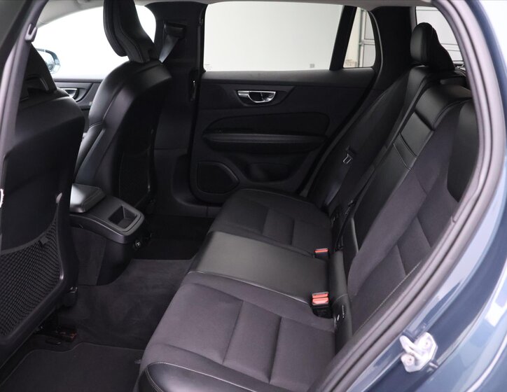 Volvo V60 Kombi 2,0 l 140 kw