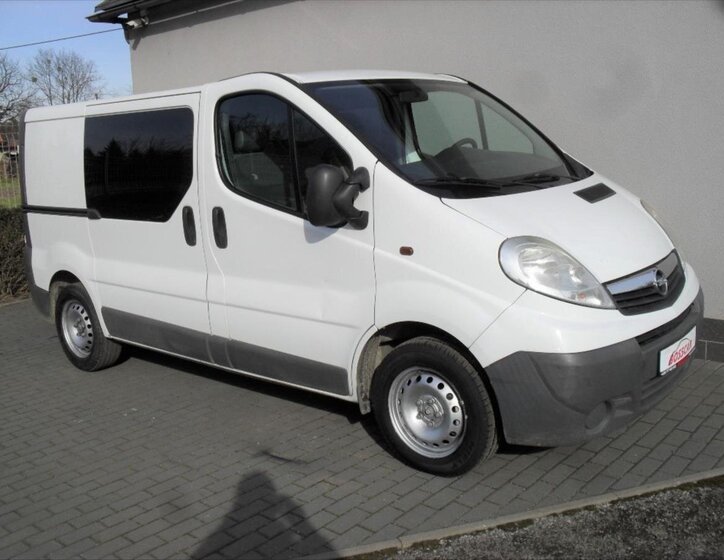 Opel Vivaro 9