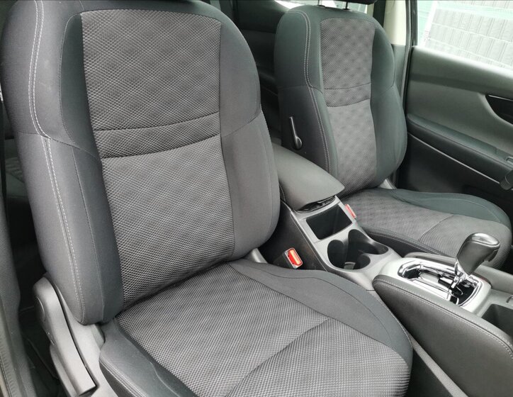 Nissan Qashqai SUV 1,6 l 96 kw