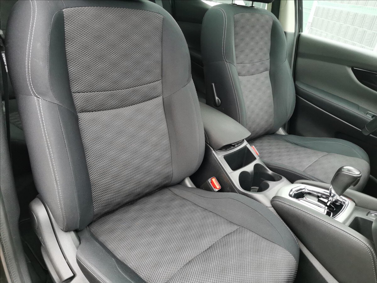 Nissan Qashqai SUV 1,6 l 96 kw