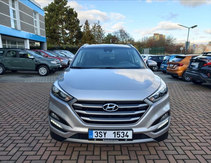 Hyundai Tucson SUV 1,7 l 85 kw