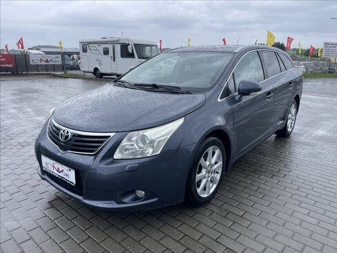 Toyota Avensis Kombi 2,0 l 93 kw