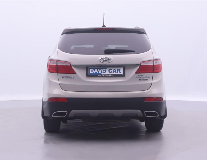 Hyundai Grand Santa Fe 6