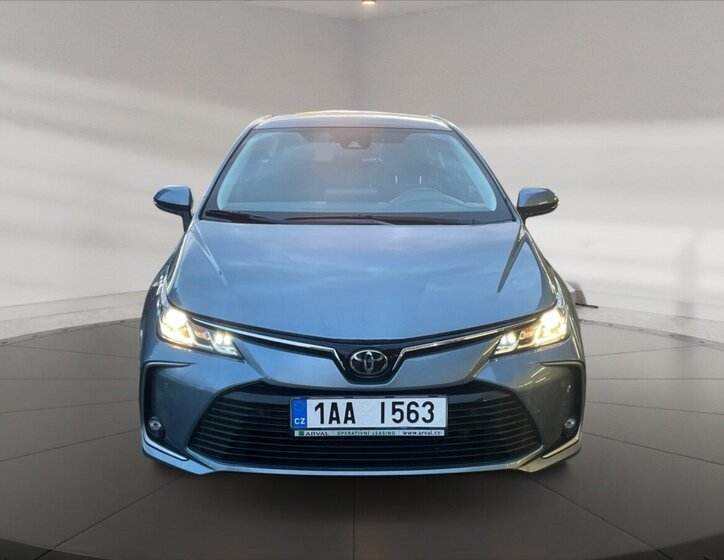Toyota Corolla Sedan / Limuzína 1,5 l 92 kw