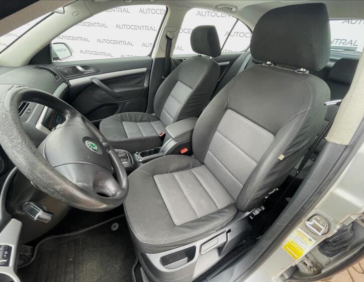 Škoda Octavia 10