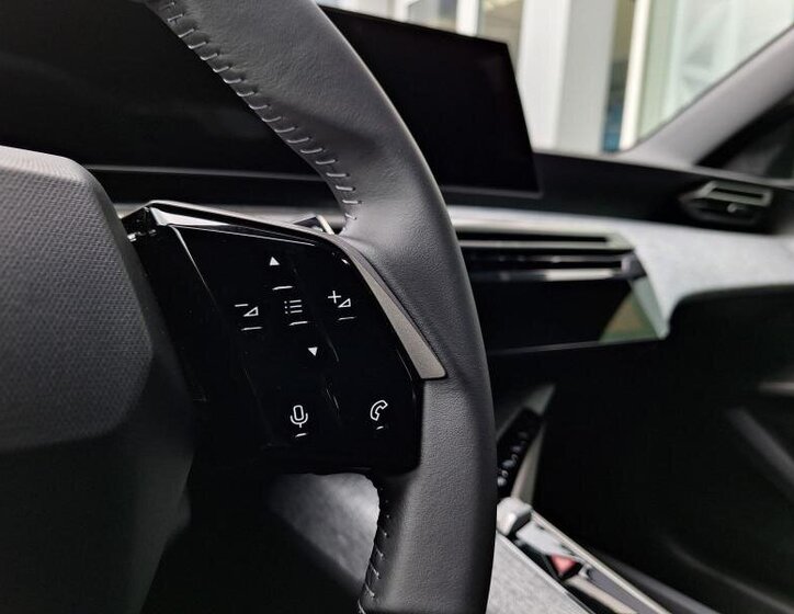 Peugeot 5008 SUV / Terénní 1,2 l 107 kw