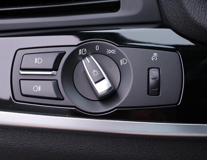 BMW X4 SUV 2,0 l 140 kw