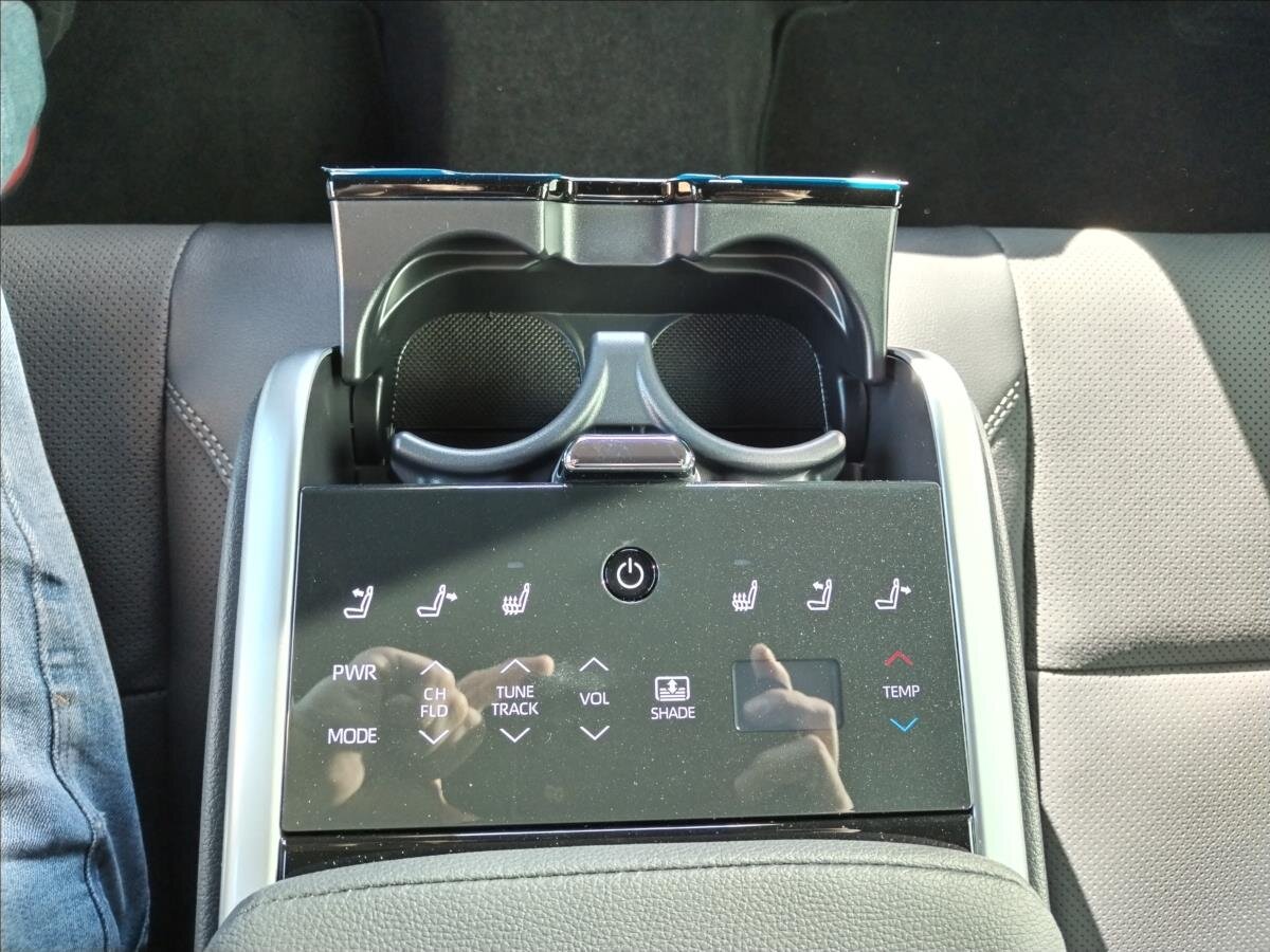 Toyota Camry Sedan 2,5 l 169 kw