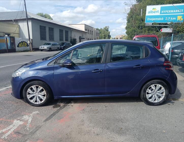 Peugeot 208 6