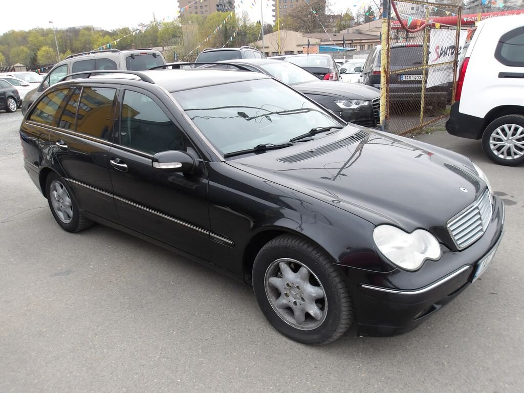 Mercedes-Benz Třídy C Kombi 2,1 l 105 kw