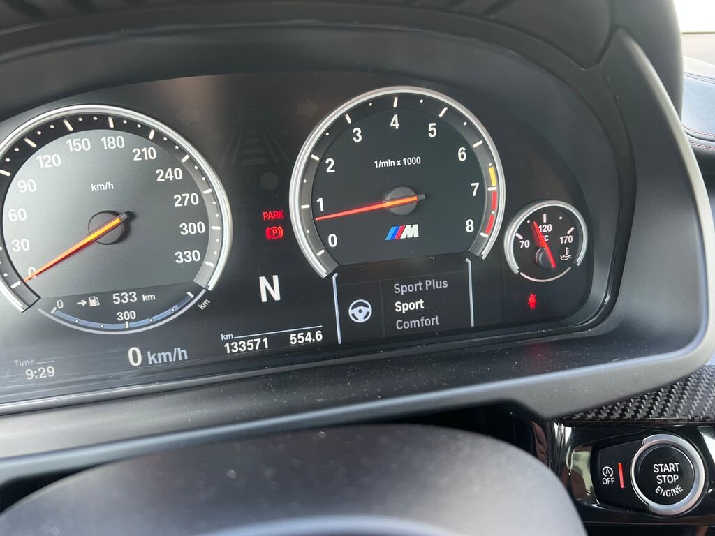 BMW X6 SUV / Terénní 4,4 l 512 kw