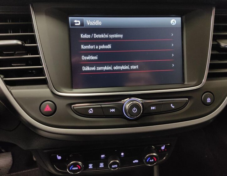 Opel Crossland X SUV / Terénní 1,2 l 61 kw