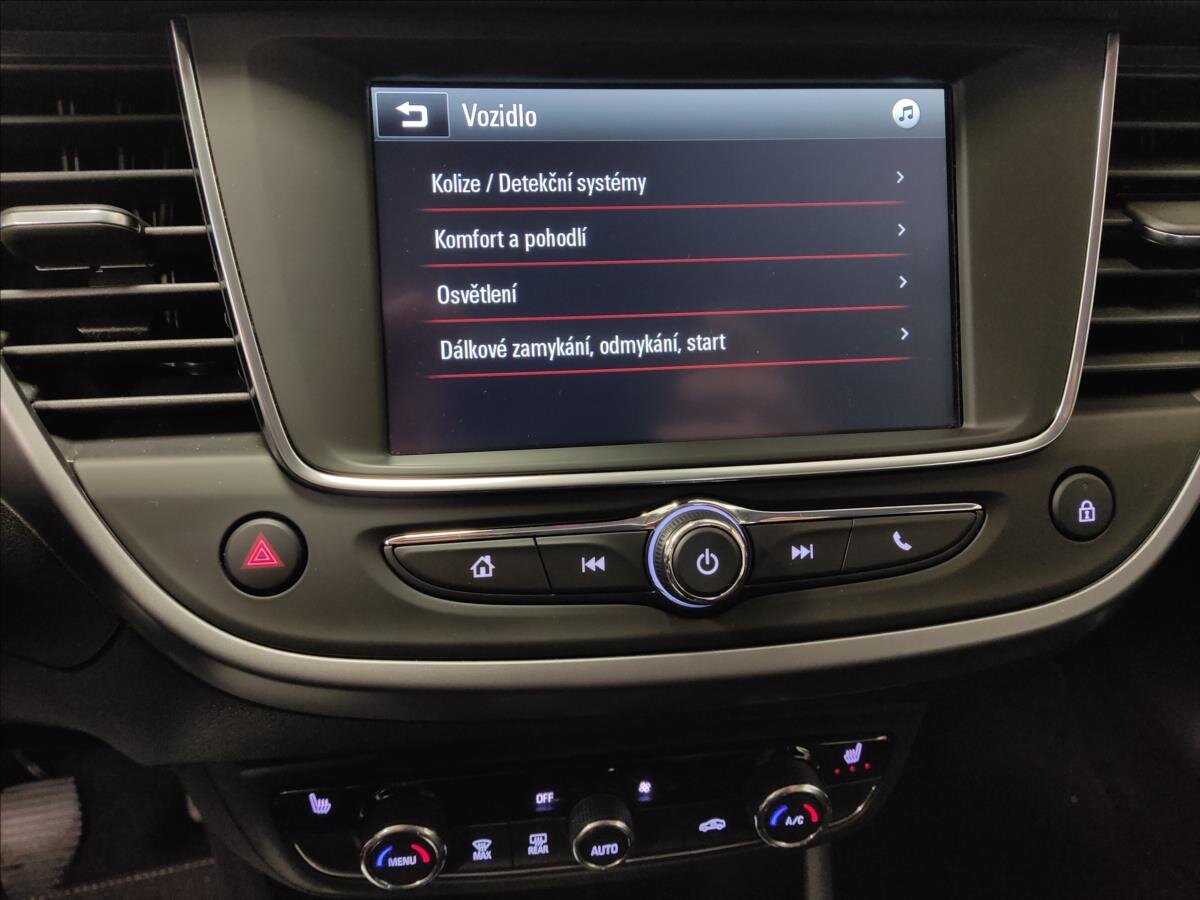 Opel Crossland X SUV / Terénní 1,2 l 61 kw