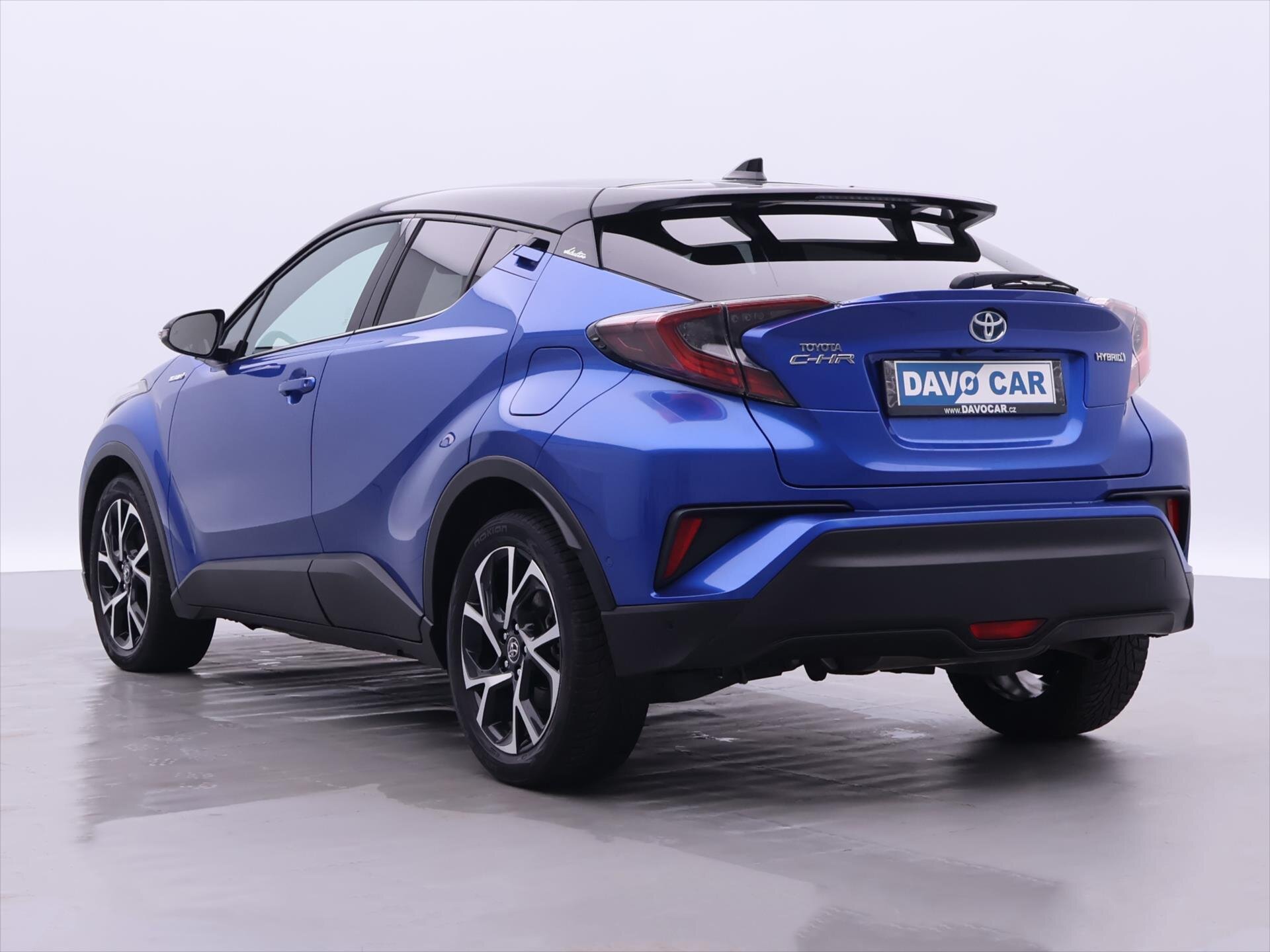Toyota C-HR SUV 1,8 l 72 kw