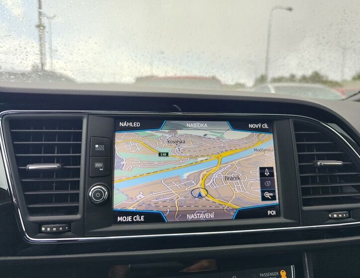 Seat Leon Hatchback 2,0 l 221 kw