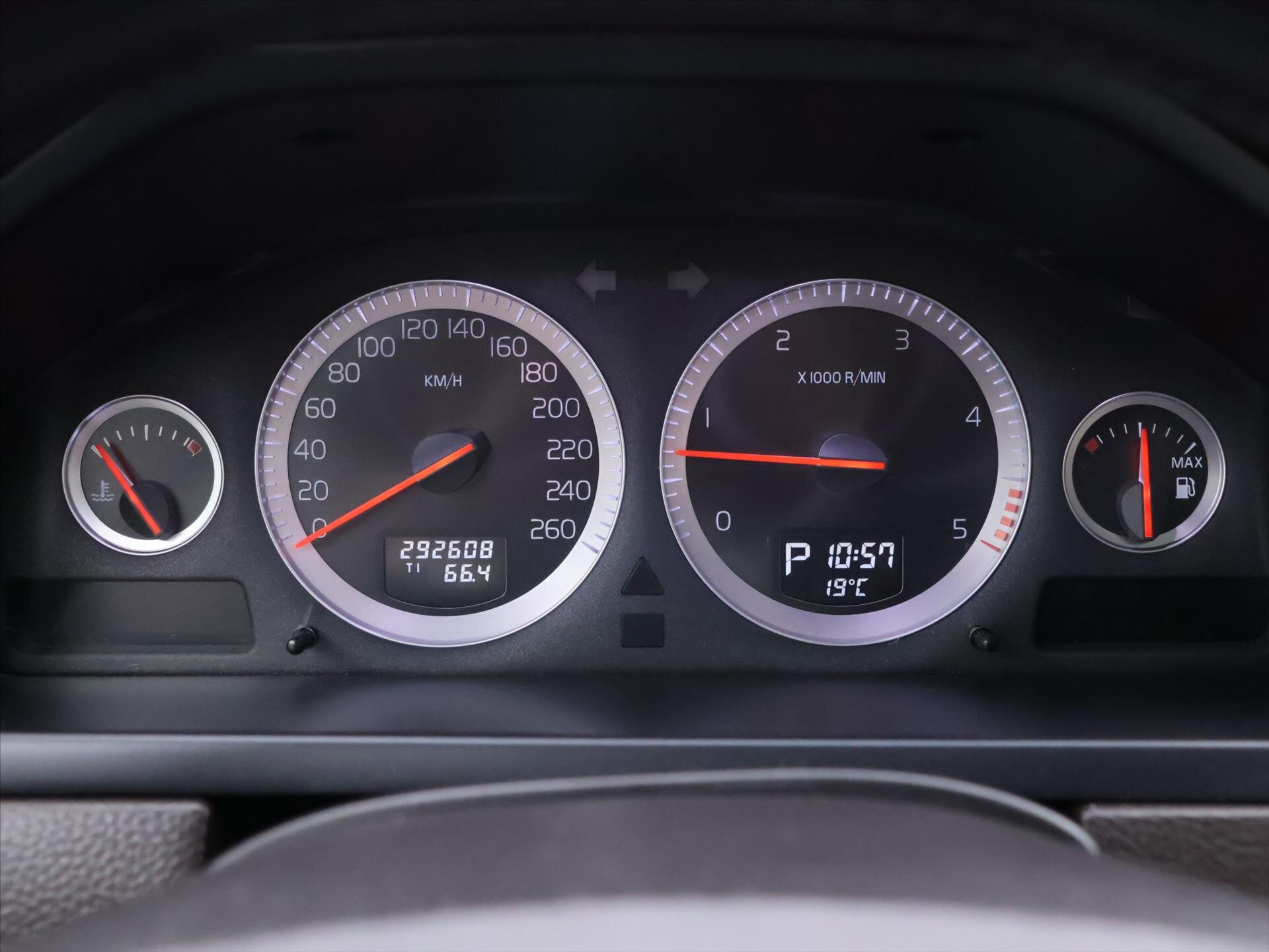 Volvo XC90 SUV / Terénní 2,4 l 147 kw