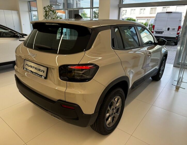 Jeep Avenger 7