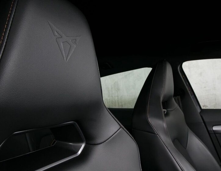 Cupra Formentor SUV / Terénní 2,0 l 140 kw