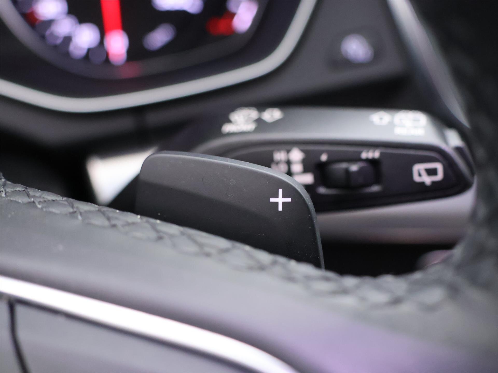 Audi Q5 SUV / Terénní 2,0 l 150 kw