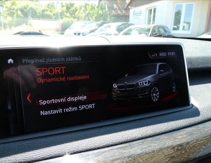 BMW X5 SUV 3,0 l 280 kw