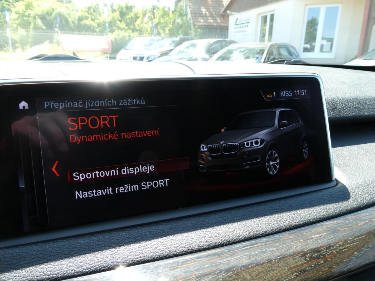 BMW X5 SUV 3,0 l 280 kw