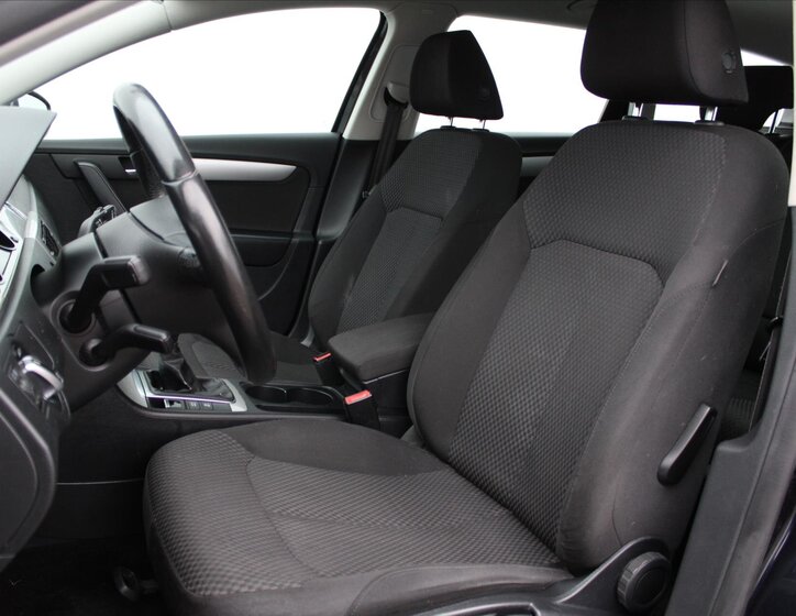 Volkswagen Passat Kombi 1,6 l 77 kw