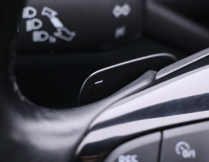 Volkswagen Tiguan SUV 2,0 l 132 kw