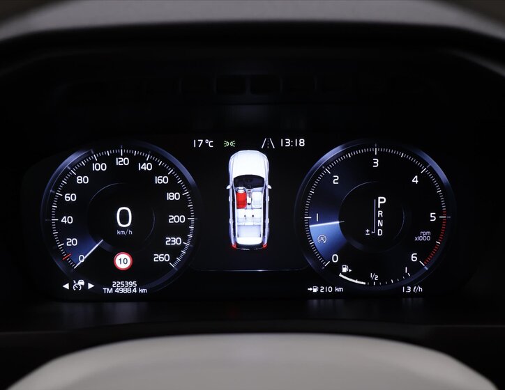 Volvo XC90 SUV / Terénní 2,0 l 165 kw