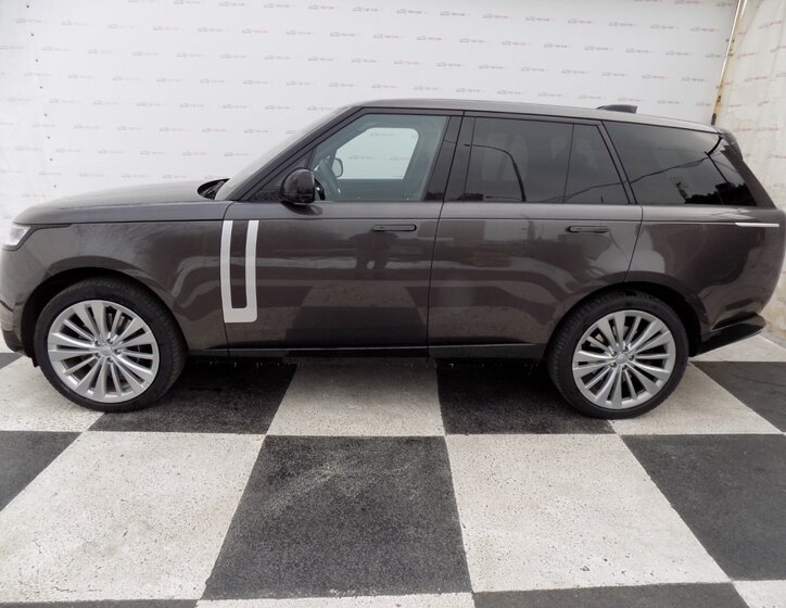 Land Rover Range Rover SUV 4,4 l 390 kw