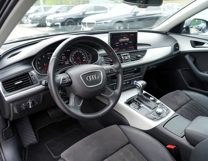 Audi A6 Sedan / Limuzína 2,8 l 150 kw