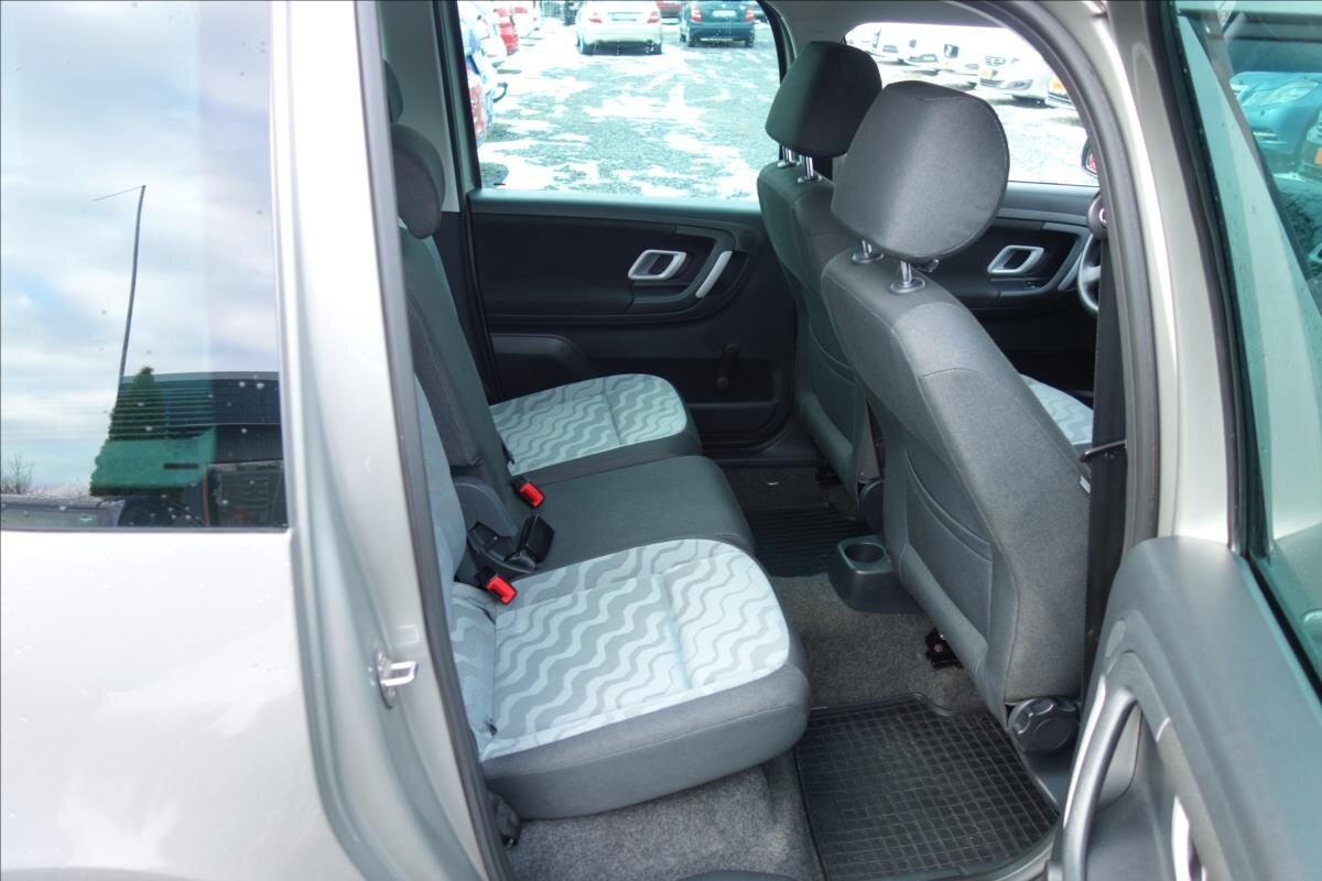 Škoda Roomster Kombi 1,4 l 63 kw