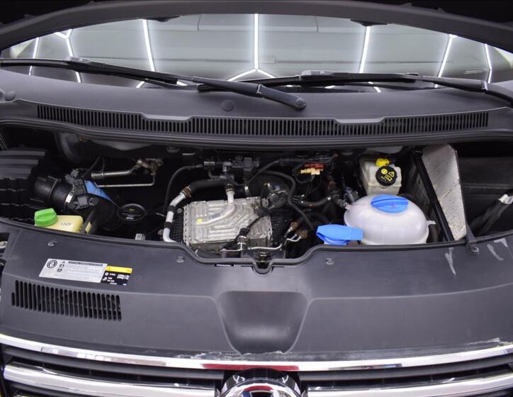 Volkswagen Multivan 37